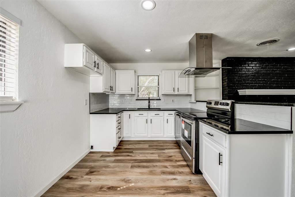 8116 Cross Drive