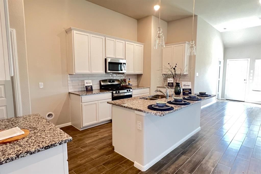 1053 Longbow Lane