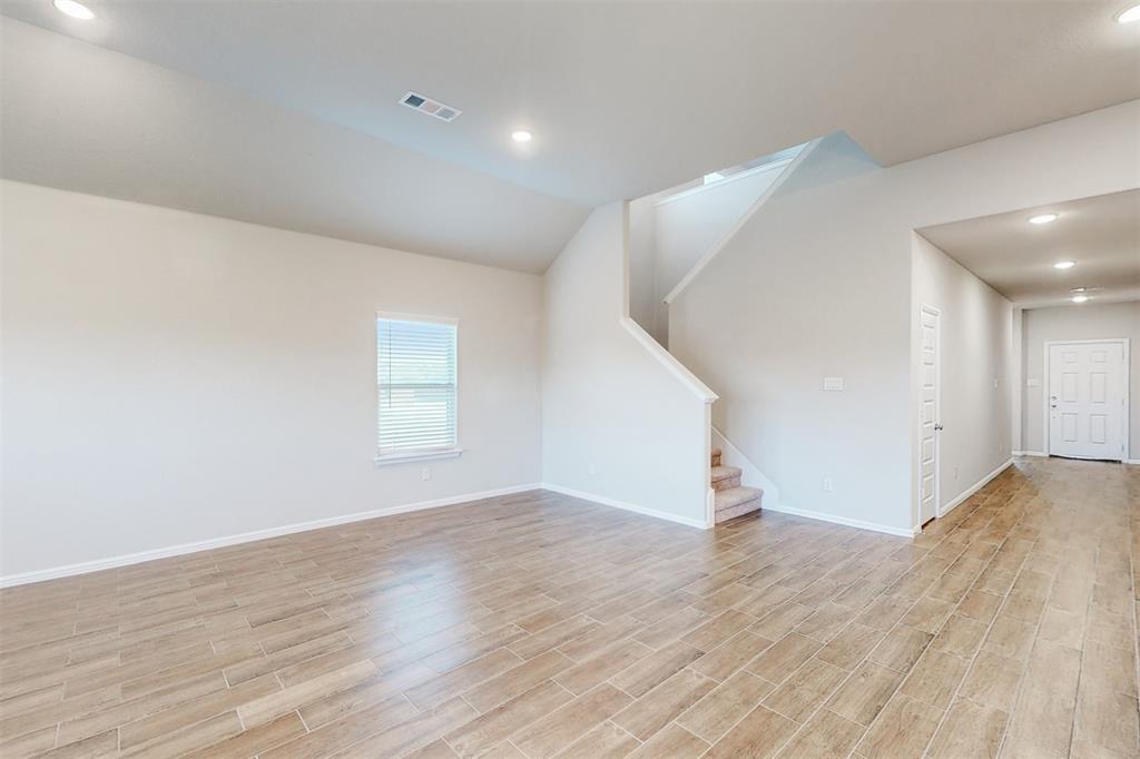 1053 Longbow Lane