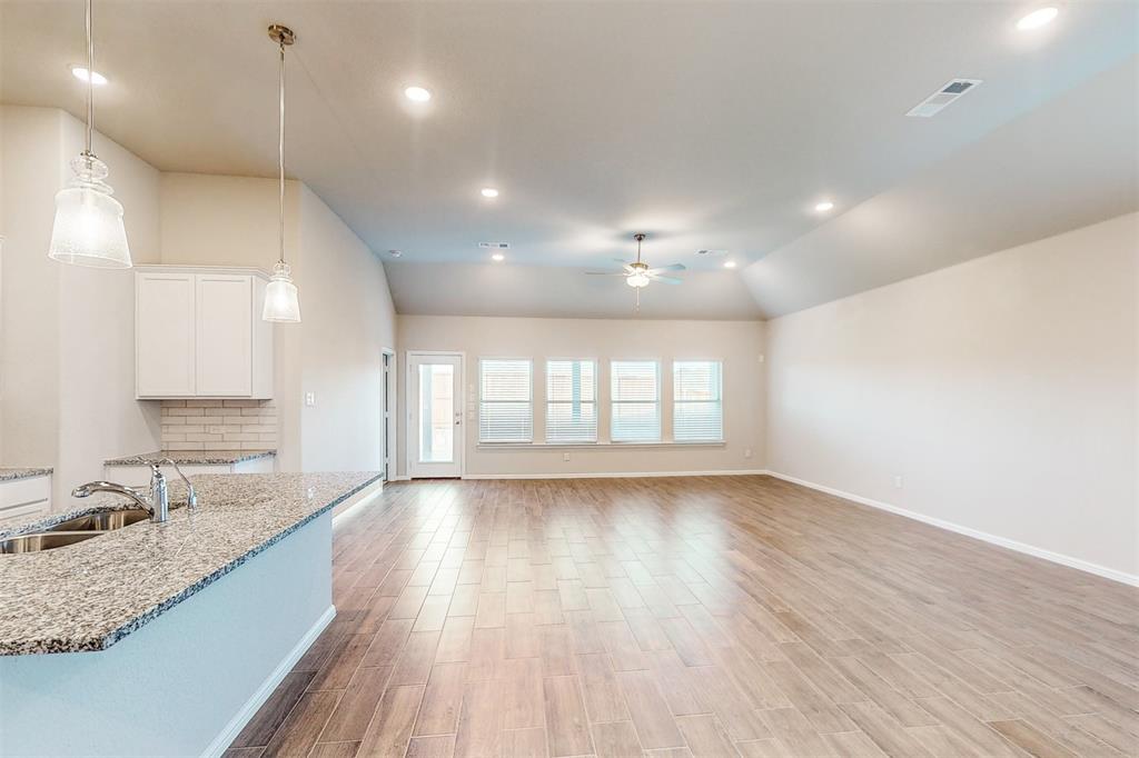 1053 Longbow Lane