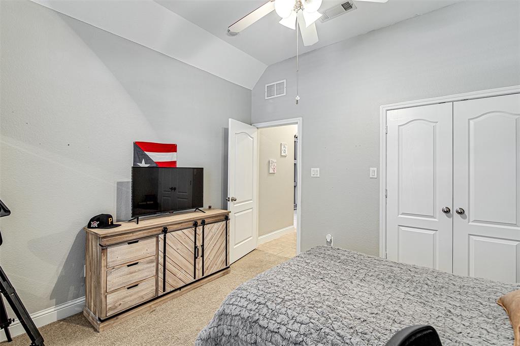 1143 Clairemont Lane