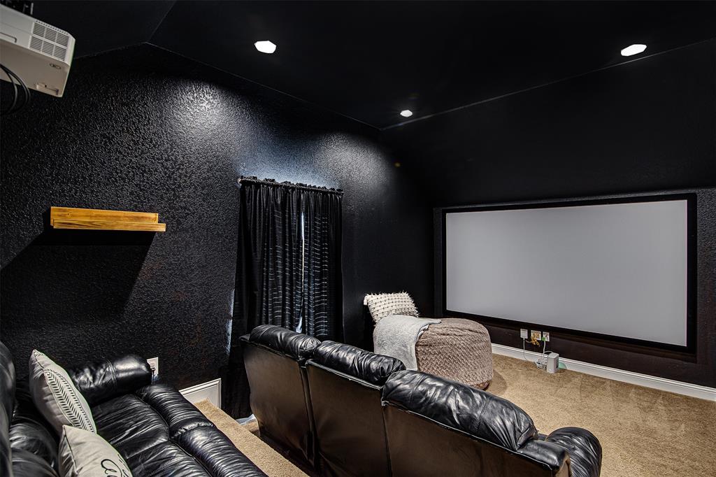 1143 Clairemont Lane