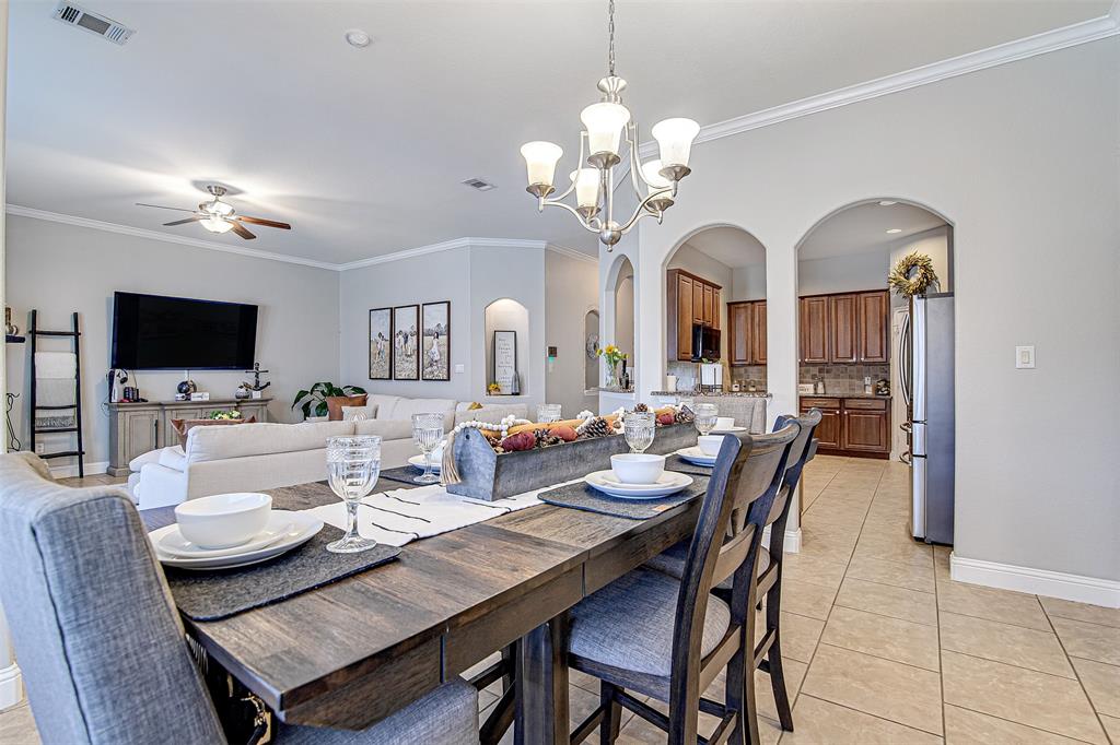 1143 Clairemont Lane