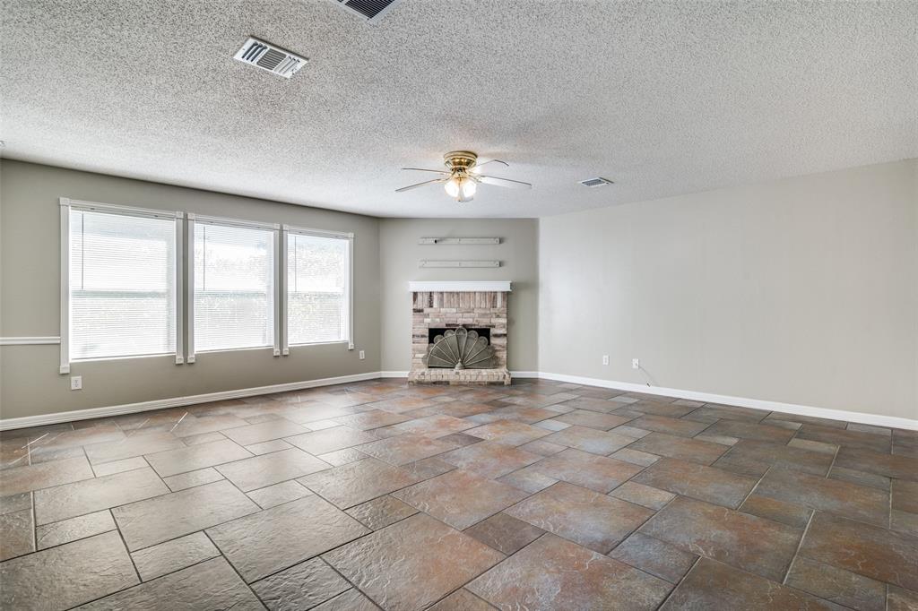 1411 Foxwood Lane