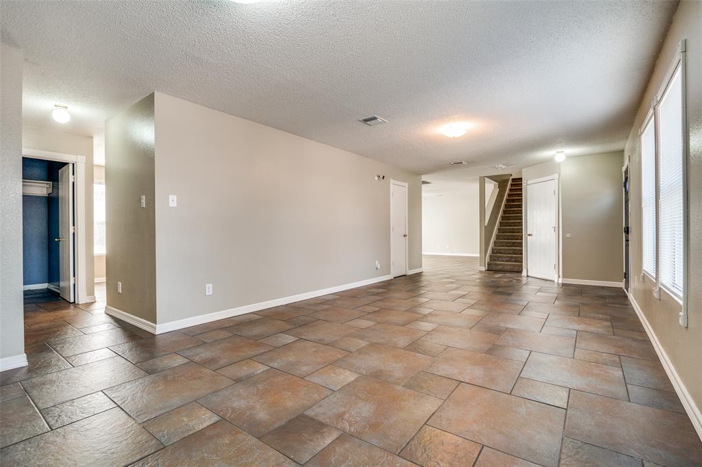 1411 Foxwood Lane