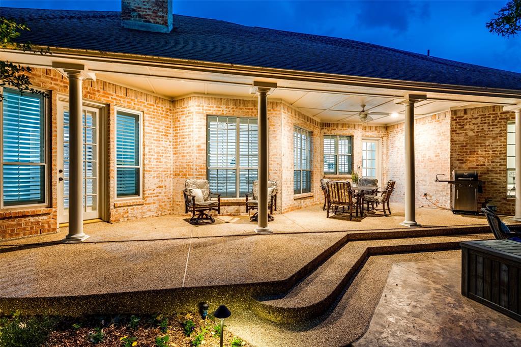 802 Parkwood Court