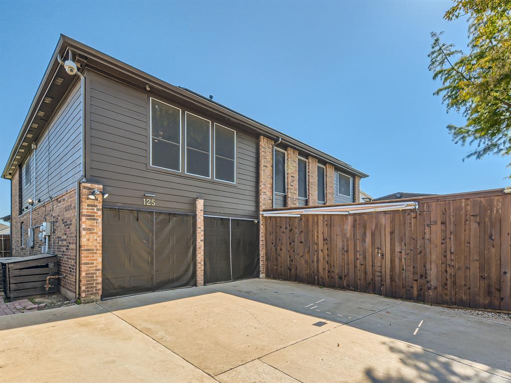 125 Lanshire Drive