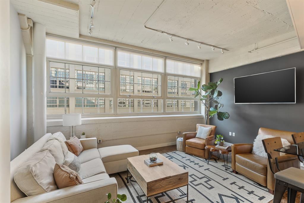 2600 W 7th Street, #2632