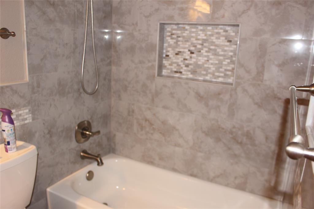 525 Bluebonnet Court