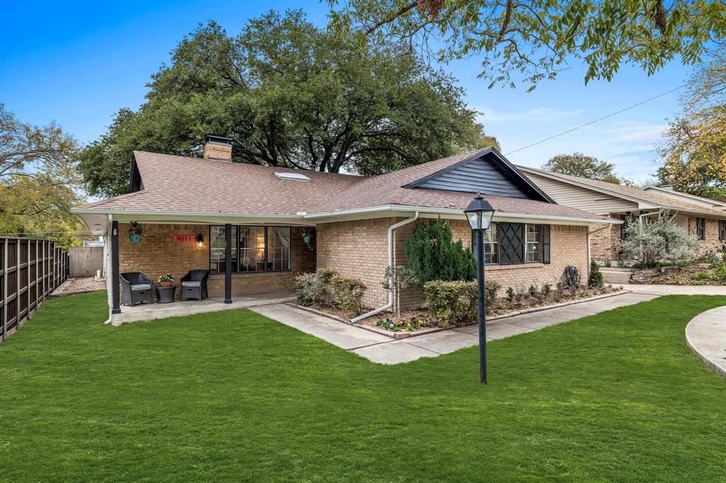 9011 Westglen Drive