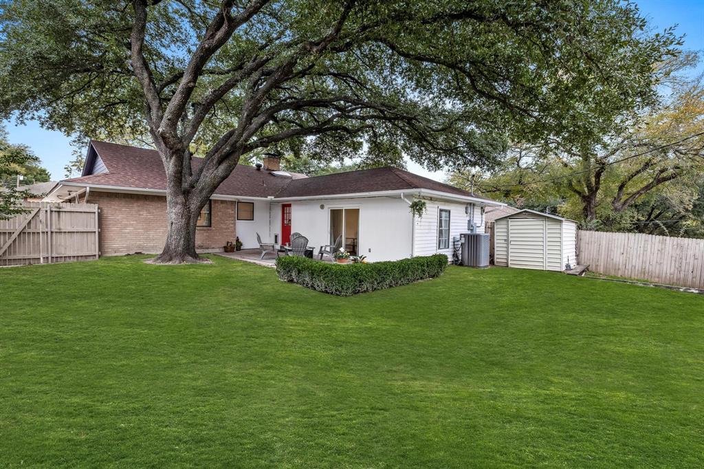 9011 Westglen Drive
