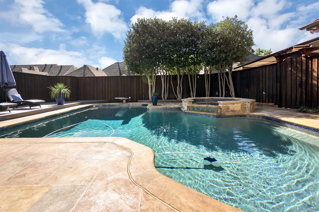 3924 Woodlawn Lane