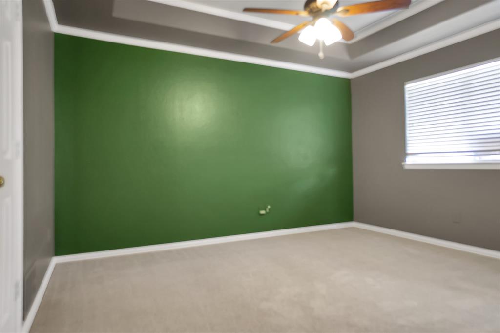 3924 Woodlawn Lane