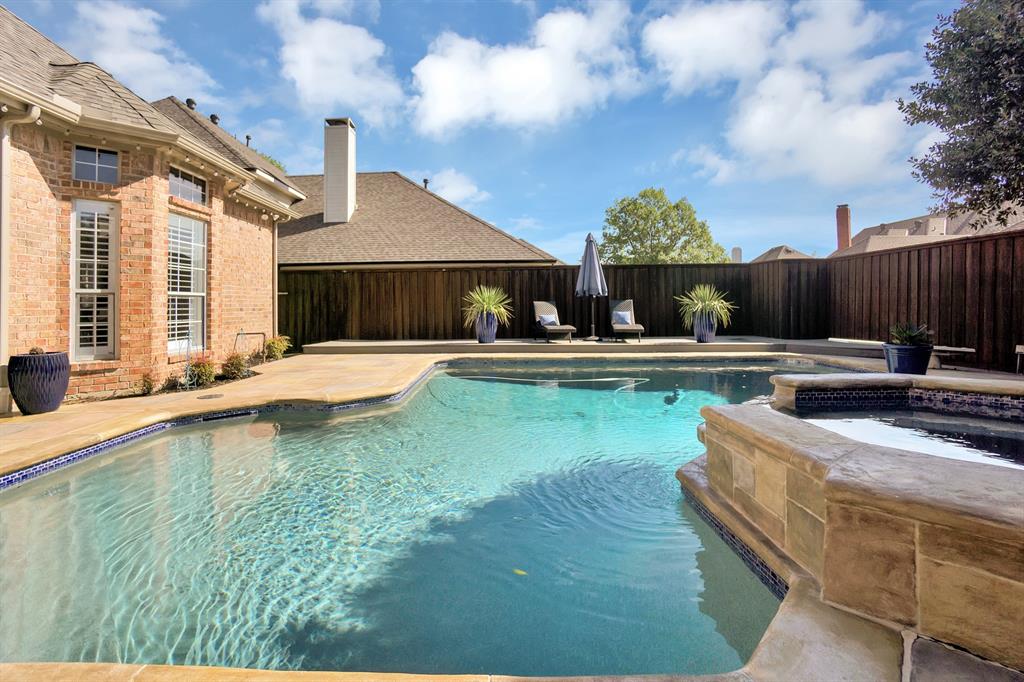 3924 Woodlawn Lane