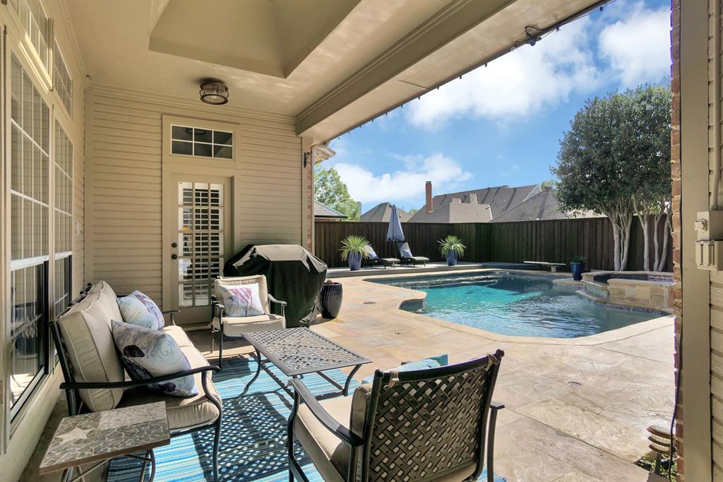 3924 Woodlawn Lane