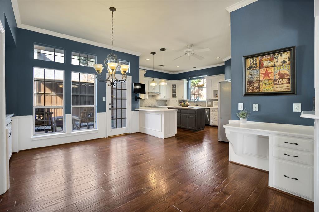 3924 Woodlawn Lane