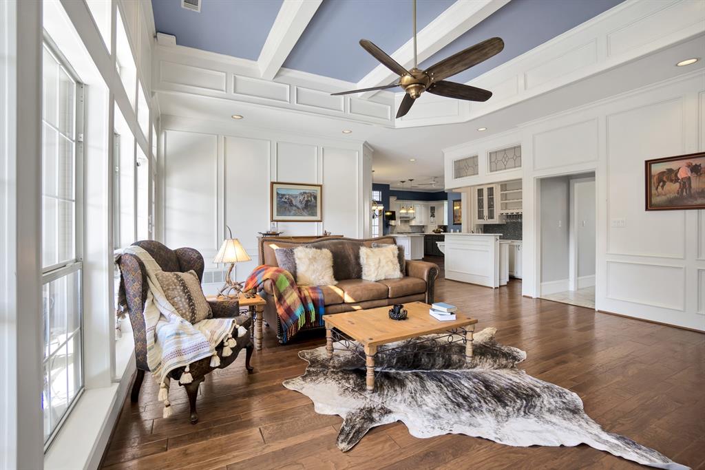 3924 Woodlawn Lane