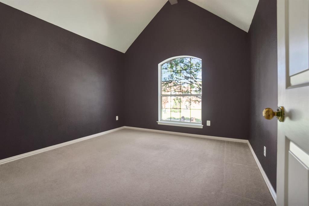 3924 Woodlawn Lane