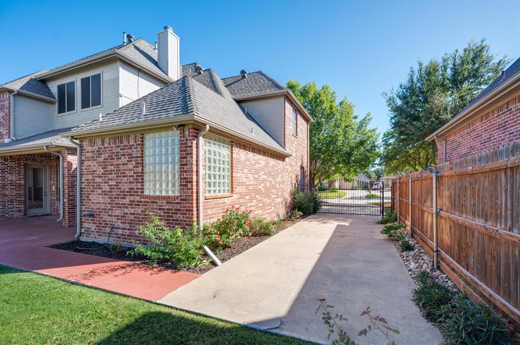 8321 Flat Rock Court