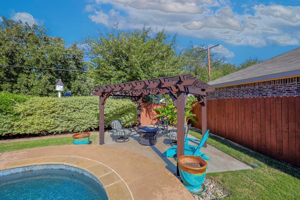 208 Tinker Trail