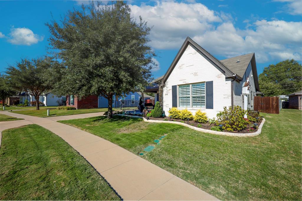 208 Tinker Trail