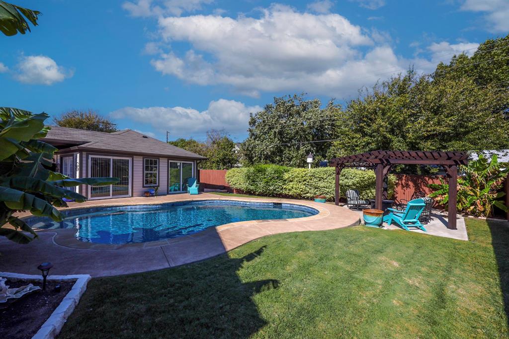 208 Tinker Trail