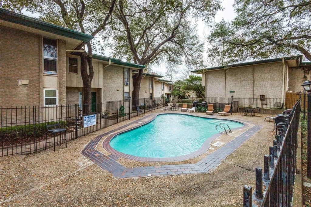 928 S Weatherred Drive, #B
