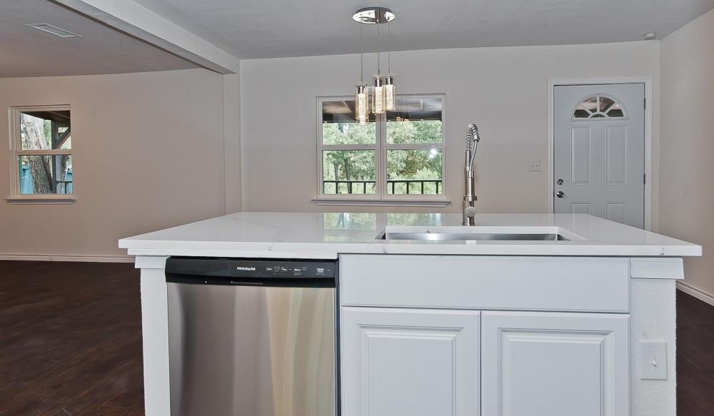 913 Cove Trail