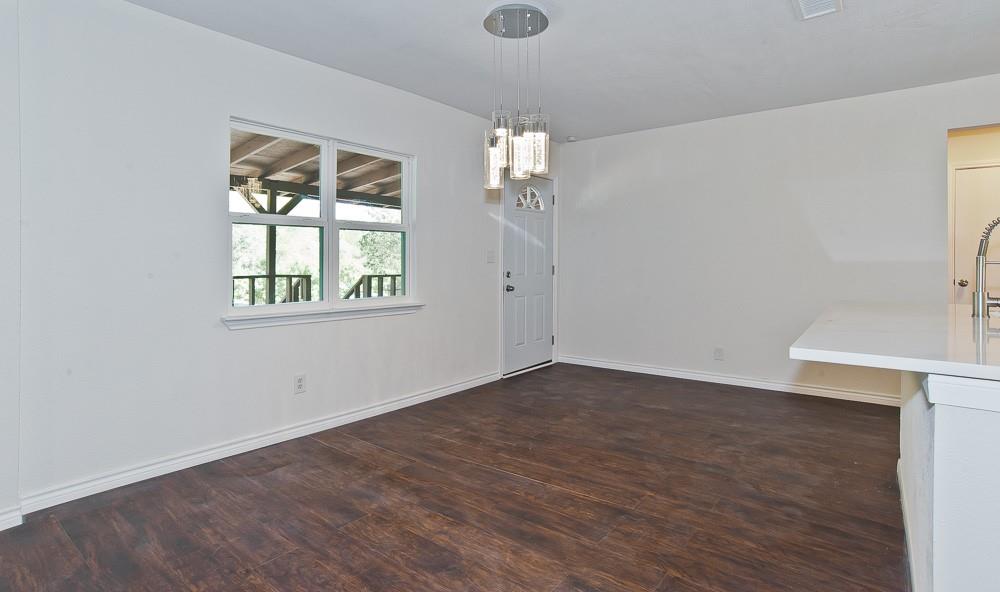 913 Cove Trail