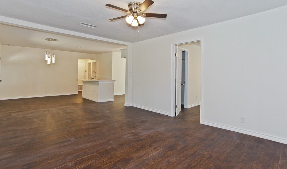913 Cove Trail
