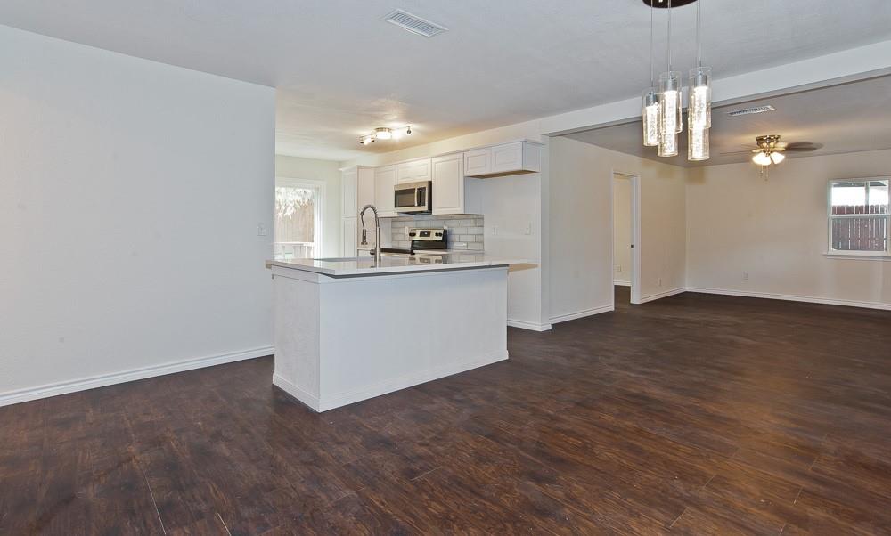 913 Cove Trail