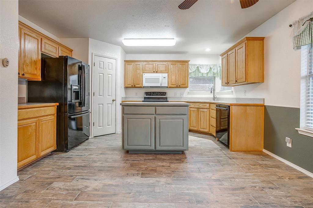 908 Golden Aster Court
