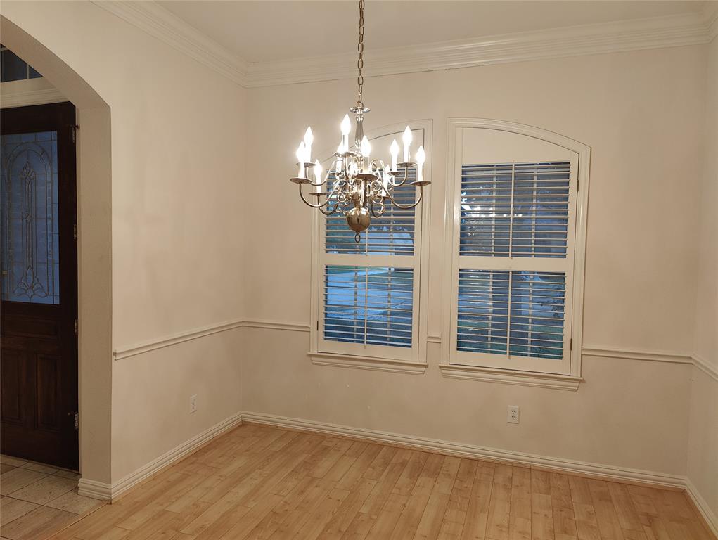 609 Sunningdale
