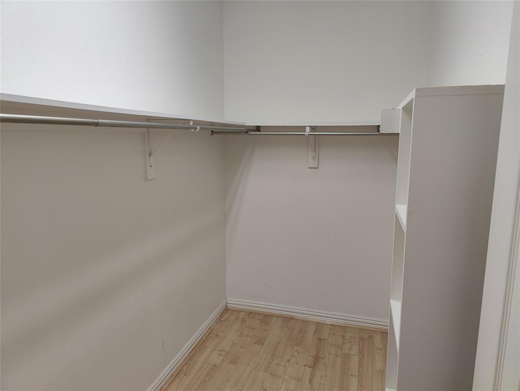 609 Sunningdale