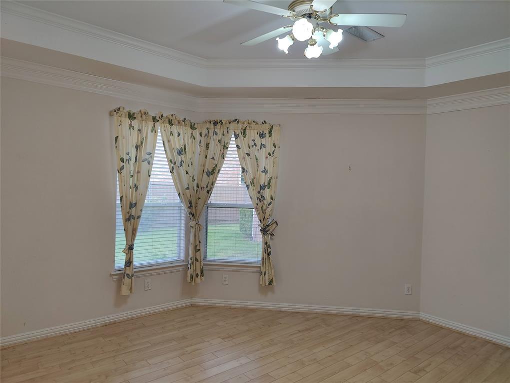 609 Sunningdale