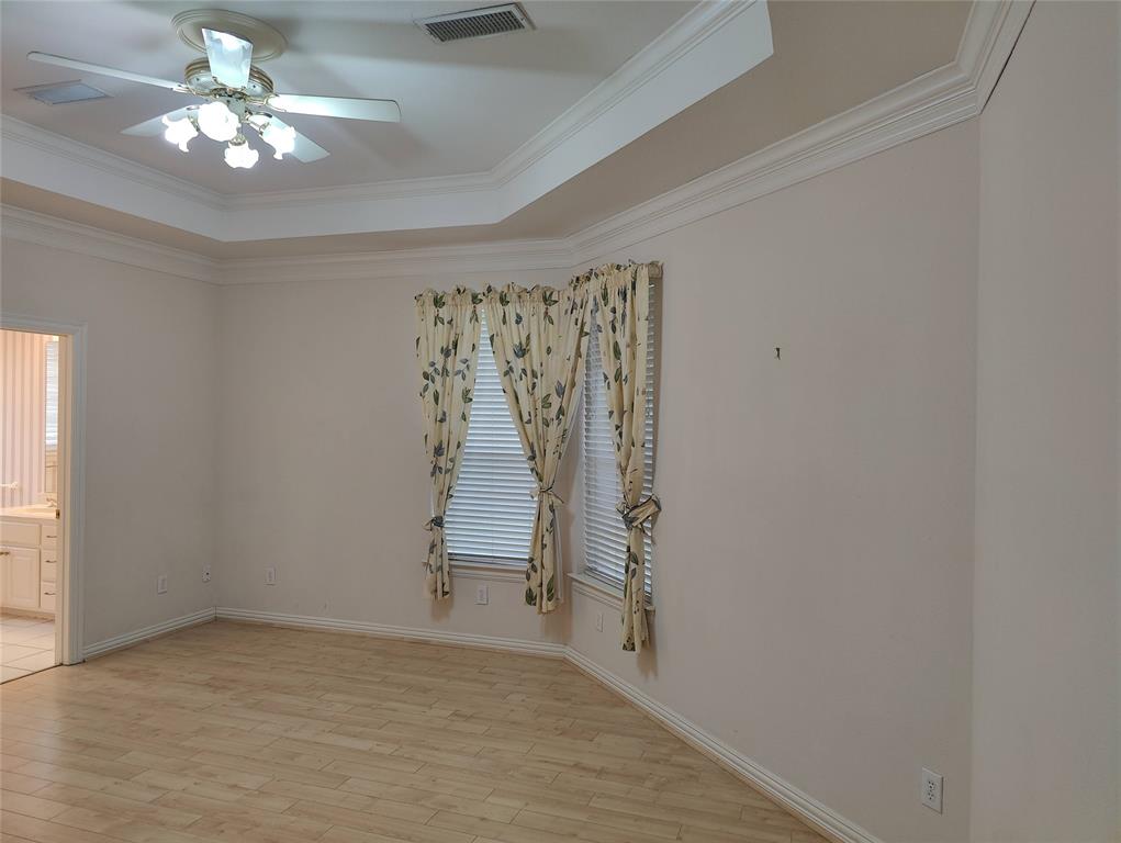 609 Sunningdale