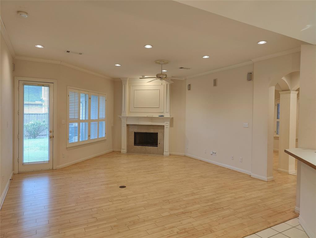 609 Sunningdale
