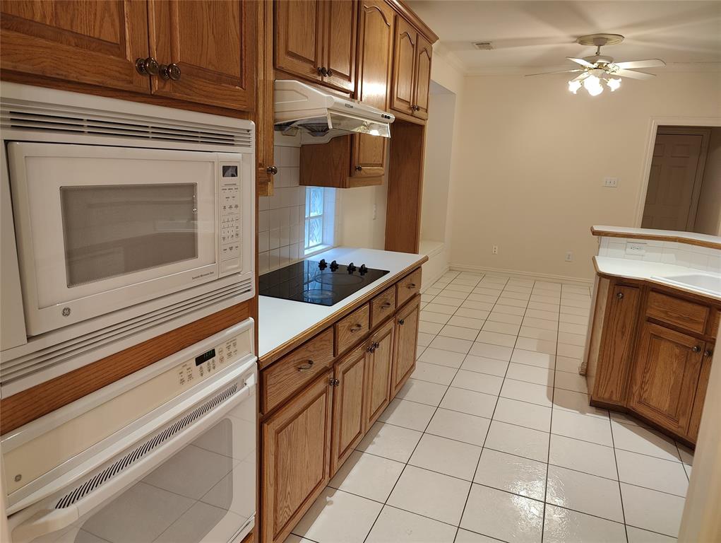 609 Sunningdale