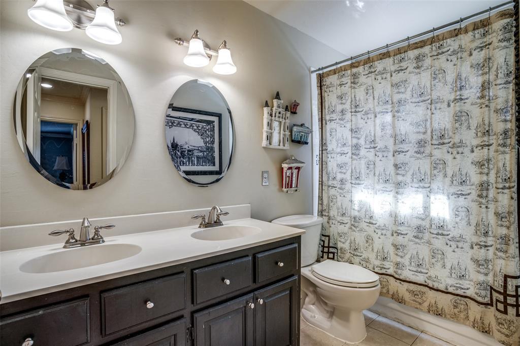 2801 Carriage Trail
