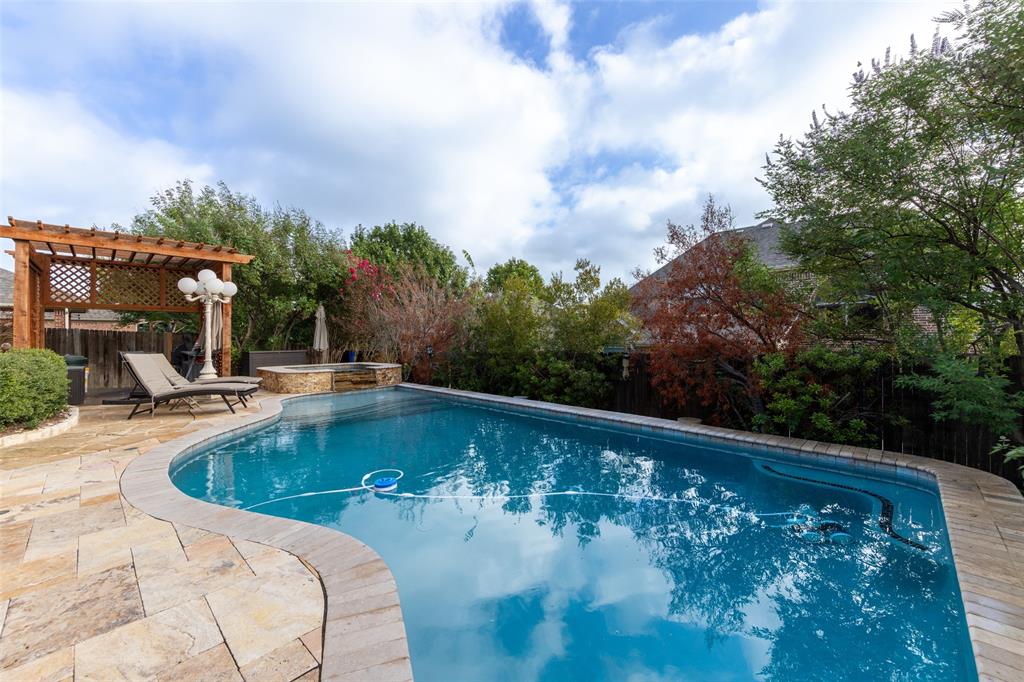 909 Monticello Drive