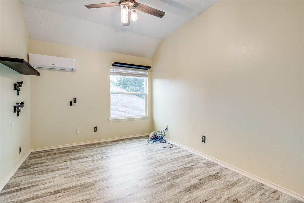 1412 Newbury Lane