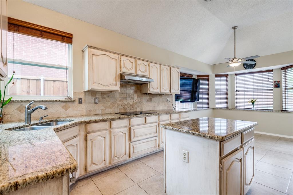 1412 Newbury Lane