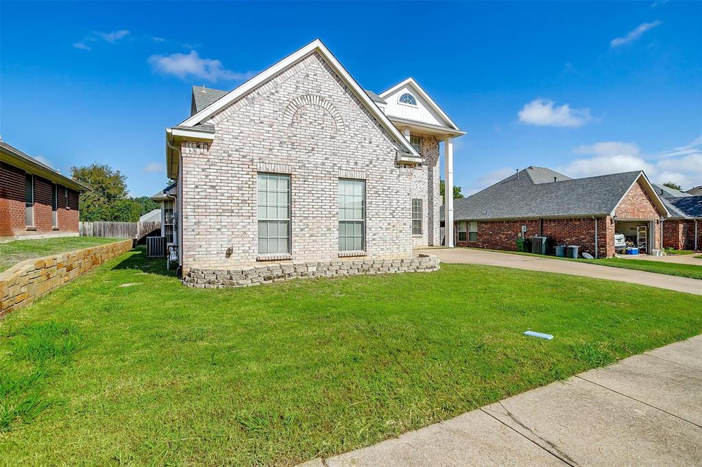 6805 Dogwood Lane