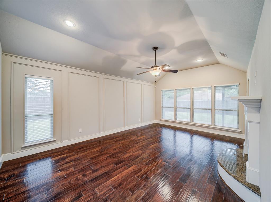 2626 Mariposa Circle