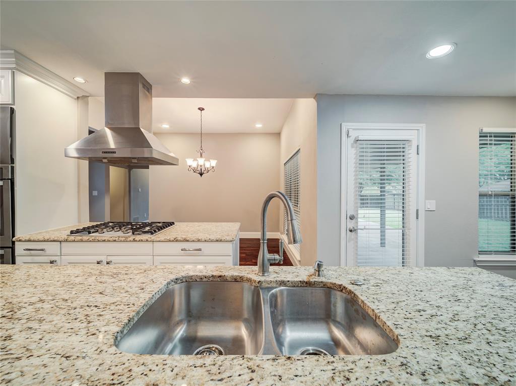 2626 Mariposa Circle