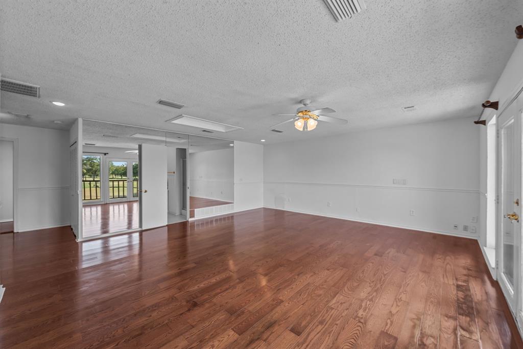 3829 W Diamond Loch W