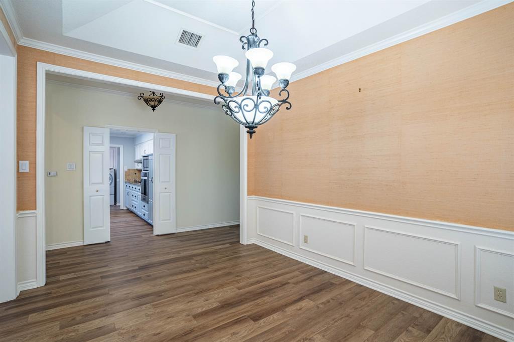 1207 Boardwalk Street