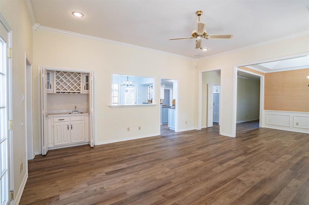 1207 Boardwalk Street