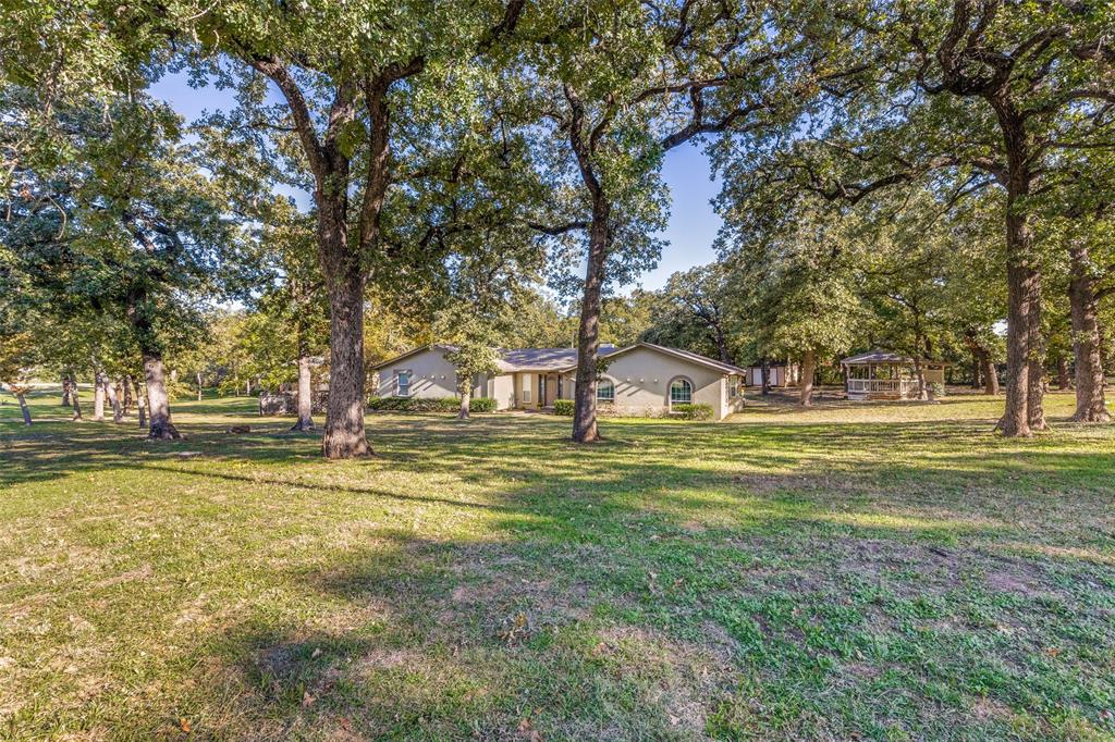 16 Spring Oaks Road