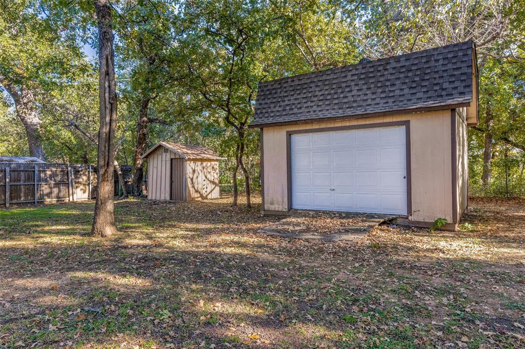 16 Spring Oaks Road